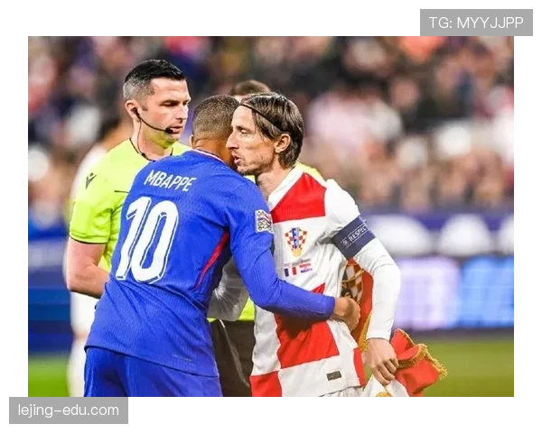 姆巴佩对比克罗地亚黄金一代：个体速度冲击与团队传承的碰撞