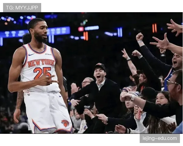 布里奇斯利用挡拆拉开空间，三分命中率显著提升助攻锋线核心地位